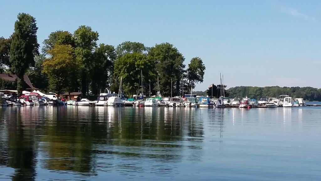 Ferienwohnung Am Schweriner See Raben Steinfeld Exteriör bild
